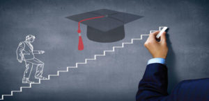 تهنئة الأستاذ برابح محمد الشيخ رئيس الجامعة الأساتذة الباحثين  المرتقين إلى مصاف أستاذ تعليم عالي